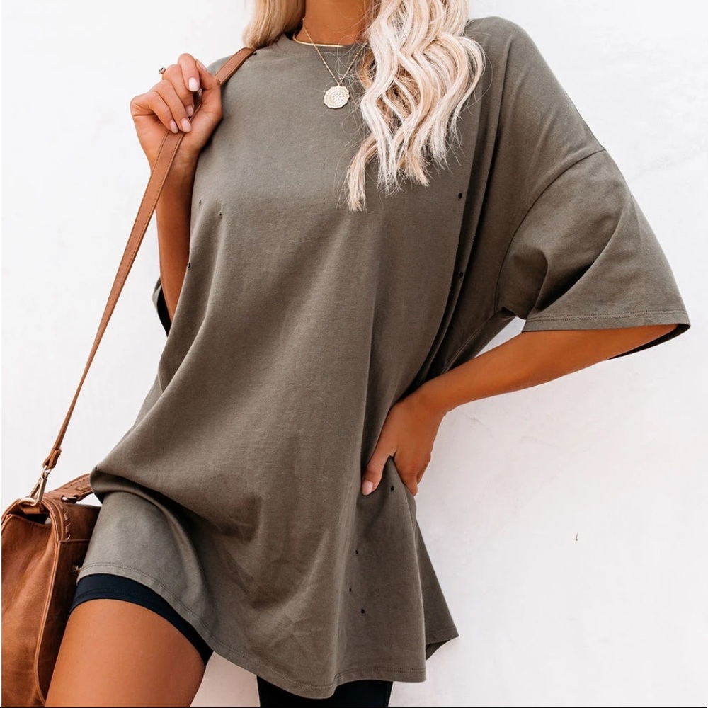 VICI Oversized Tee